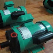 工程塑料磁力泵和塑料離心泵有什么區別